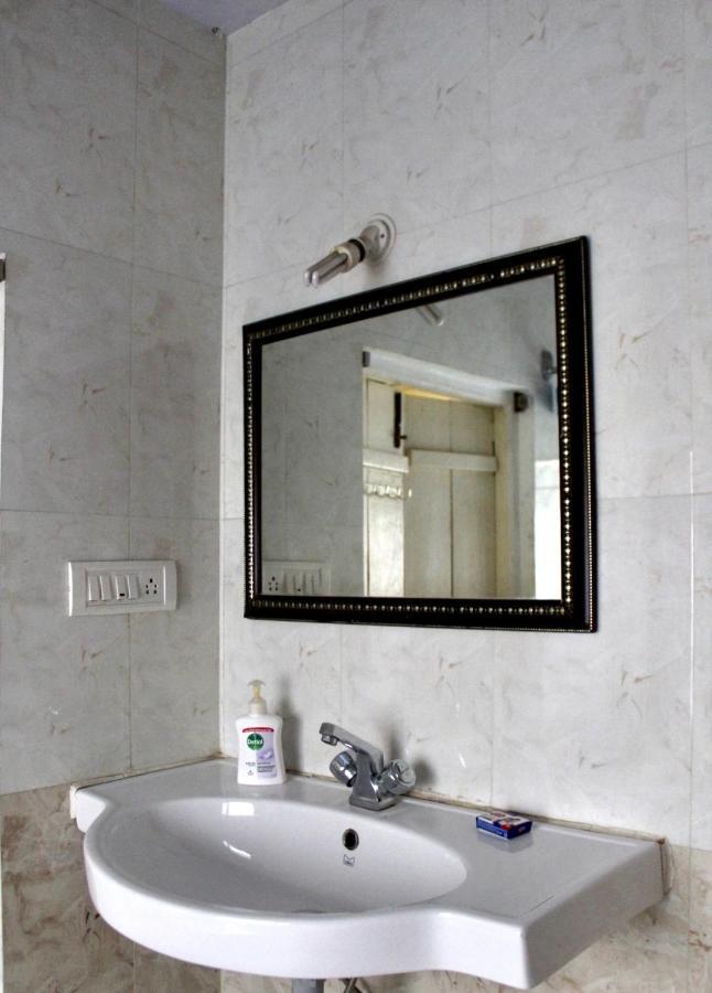 Royal Phoenix Inn ปณชี ภายนอก รูปภาพ